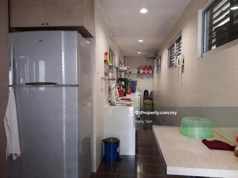 Rumah Berkembar untuk Dijual di Ulu Kelang, Selangor oleh Kelly Yan Kai Lit - iProperty.com.my