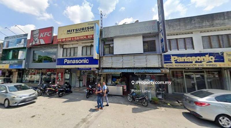 For Sale - ROI 4.65% ENDLOT FACING MAIN ROAD SHOP FOR SALES KINRARA, TAMAN PAK SIONG, PUCHONG