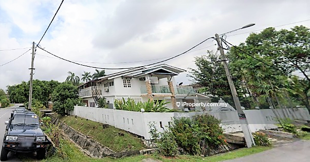 Bungalow House for Sale in Taman Paramount, Petaling Jaya by Julie L - iProperty.com.my