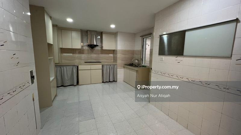 Kondominium untuk Dijual di Damansara Villa oleh Aisyah Nur Atiqah - iProperty.com.my