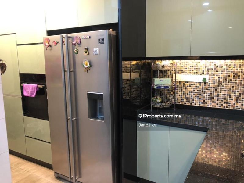 Rumah Berangkai 3 Tingkat untuk Dijual di 16 Sierra, Puchong oleh Jane Hor - iProperty.com.my