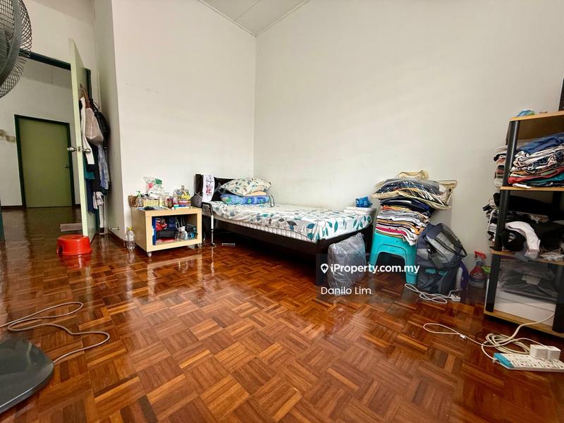 Rumah Berangkai 2 Tingkat untuk Dijual di Alam Damai, Cheras oleh Danilo Lim - Bedroom - iProperty.com.my