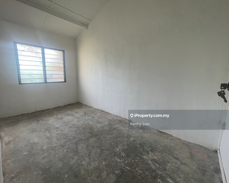 1-storey Terraced House for Sale in Taman Tas, Kuantan by Kenny Loo - iProperty.com.my