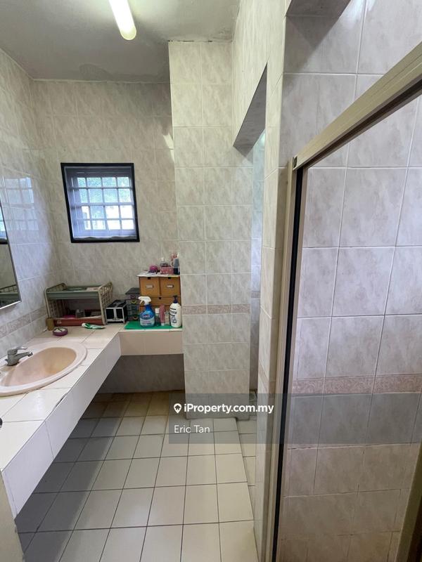 Rumah Berangkai 2 Tingkat untuk Dijual di Bukit Jelutong, Shah Alam oleh Eric Tan - iProperty.com.my