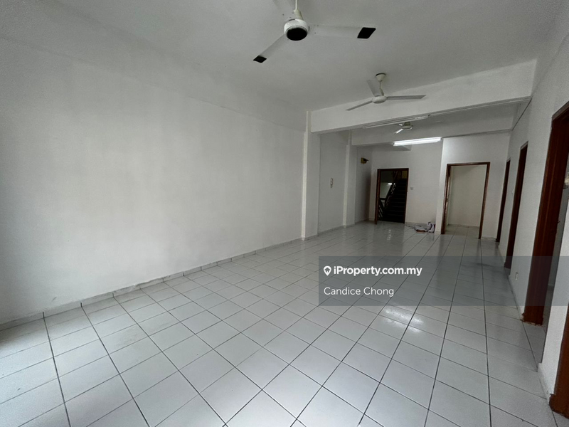 Flat for Sale in Sri Manja Square Petaling Jaya by Candice Chong - iProperty.com.my
