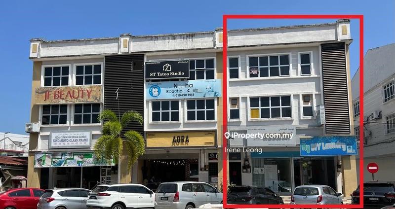 For Rent - Mentakab (Main Town) 3-Storey Corner Shop Lot for Rent
