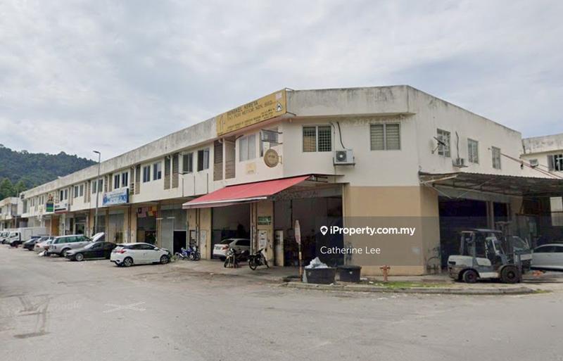 Corner Terrace Factory at Ampang