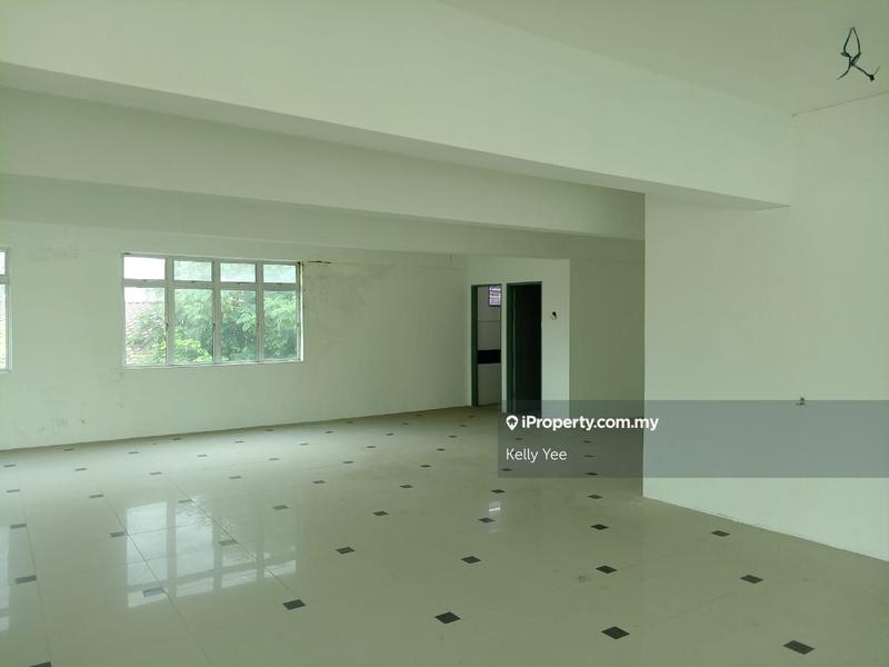 Kedai untuk Dijual di 3 Storey Endlot Shoplot @ Taman Seluang for Sale, Kulim oleh Kelly Yee - iProperty.com.my