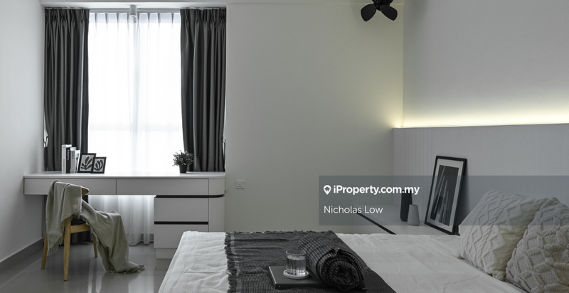 For Sale - Gen Starz