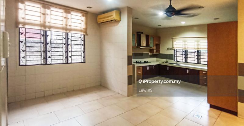 Rumah Berkembar untuk Dijual di Puchong, Puchong oleh Lew KS - iProperty.com.my