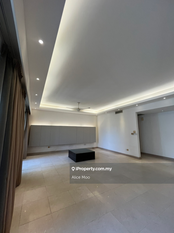 For Sale - Hampshire Park Condominium