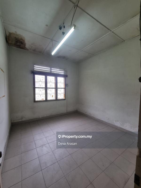 Rumah Berkembar untuk Dijual di Seksyen 6, Petaling Jaya oleh Deva Arasan - iProperty.com.my