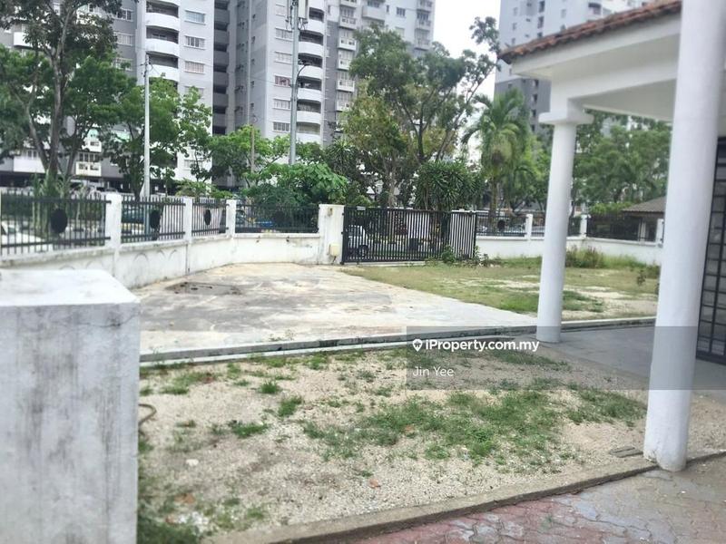 Rumah Teres 2-Tingkat untuk Dijual di Corner / Extra Land / Facing Open / Gated Guarded, Sri Petaling oleh Jin Yee - iProperty.com.my
