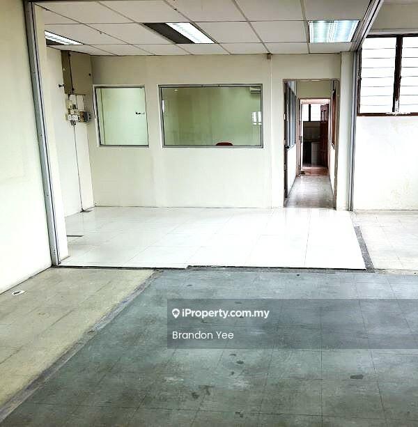Shop / Office untuk Disewa di Taman Sri Serdang, Seri Kembangan oleh Brandon Yee - Interior - iProperty.com.my