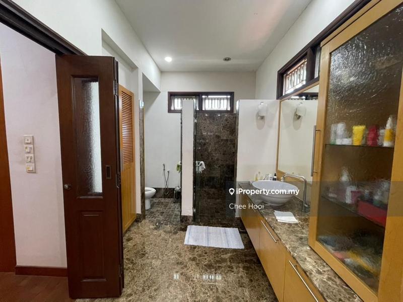 Rumah Berkembar untuk Dijual di Jalan Bunga Kaca Piring, Tanjung Bungah oleh Chee Hooi - iProperty.com.my
