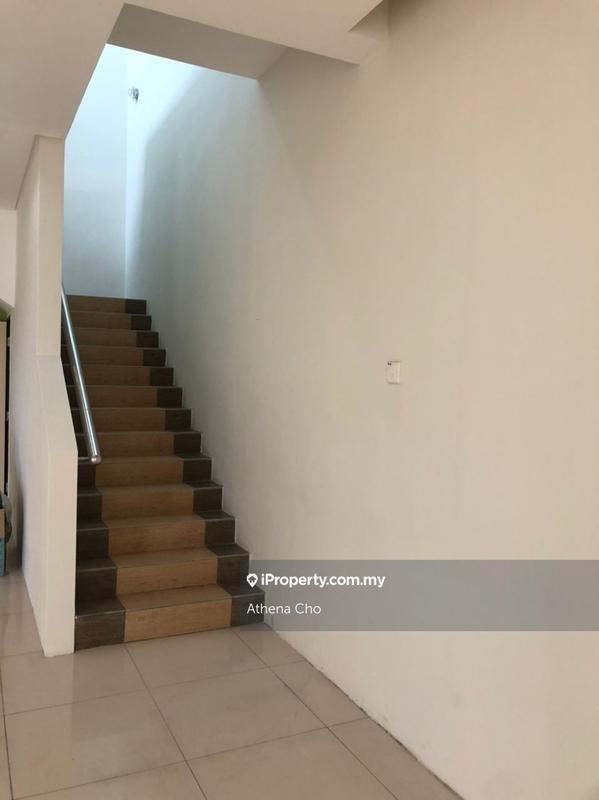 Rumah Teres 2.5-Tingkat untuk Dijual di Pajam, Nilai oleh Athena Cho - iProperty.com.my