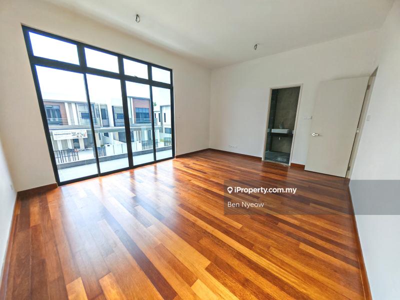Rumah Berkembar untuk Dijual di Taman Sutera, Johor Bahru oleh Ben Nyeow - iProperty.com.my