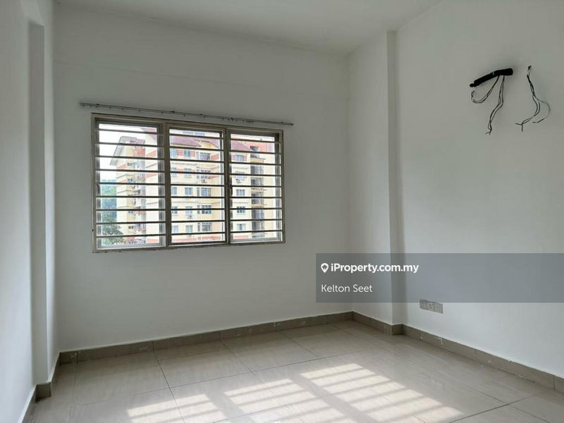 Apartment for Sale in Tiara Hatamas Apartment by Kelton Seet - iProperty.com.my