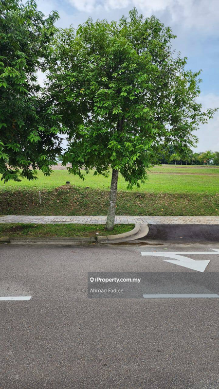 Banglo Tanah untuk Dijual di Presint 11, Presint 11 oleh Ahmad Fadlee - iProperty.com.my