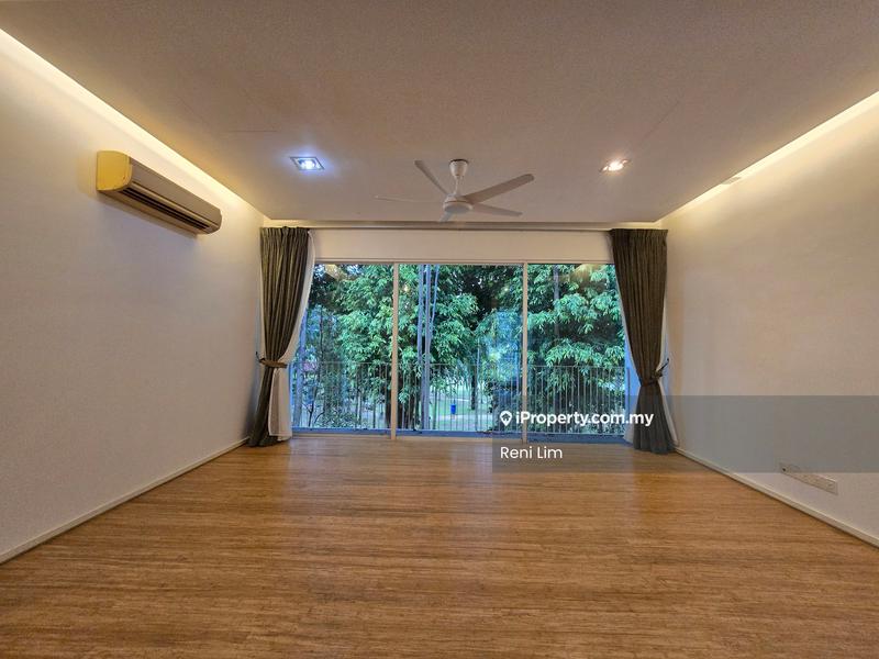 Rumah Berkembar untuk Dijual di Seri Pilmoor, Bayu Timur, Ara damansara, Ara Damansara oleh Reni Lim - Living Room - iProperty.com.my