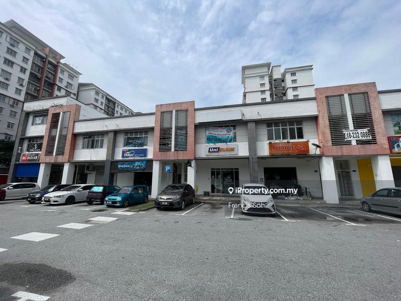 For Sale - Facing Main Road With Good Return, Presint 11