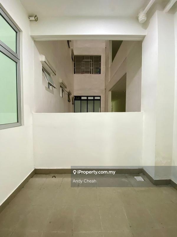 Service Residence for Sale in Meridin Bayvue @ Sierra Perdana by Andy Cheah - iProperty.com.my