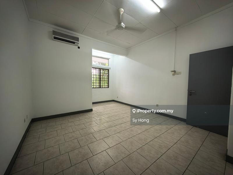Townhouse for Sale in Kota Kemuning, Shah Alam by Sy Hong - iProperty.com.my