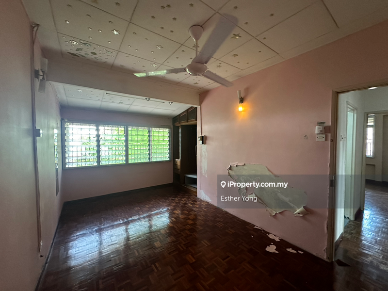 Rumah Berkembar untuk Dijual di Taman Danau Desa, Taman Desa oleh Esther Yong - iProperty.com.my