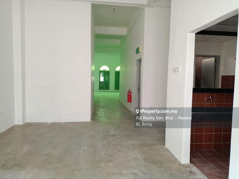 Shop / Office untuk Dijual di Taman Kota Laksamana Jaya, Melaka City oleh BL Bong - iProperty.com.my