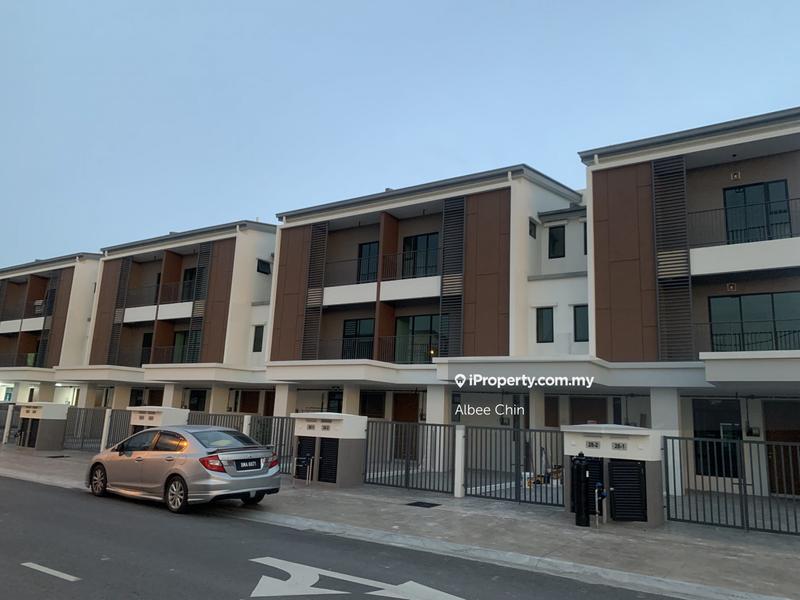 Rumah Bandar untuk Dijual di Taman Putra Perdana, Puchong oleh Albee Chin - iProperty.com.my