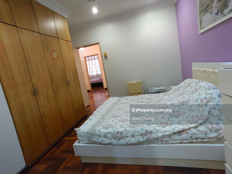 Rumah Berangkai 2.5 Tingkat untuk Dijual di Seksyen 7, Shah Alam oleh Josh Chong - iProperty.com.my