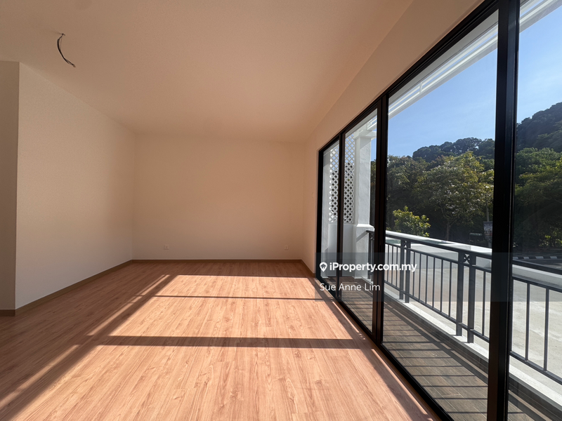 Rumah Berangkai 3 Tingkat untuk Dijual di Ferringhi Hills, Batu Feringghi oleh Sue Anne Lim - iProperty.com.my