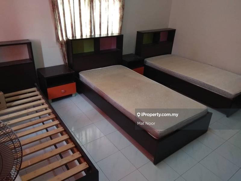 Rumah Berangkai 2 Tingkat untuk Dijual di Seksyen 7, Shah Alam oleh Mat Noor - iProperty.com.my