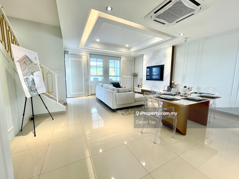 Rumah Berangkai 2 Tingkat untuk Dijual di Bandar Country Homes, Rawang oleh Daniel Yap - iProperty.com.my