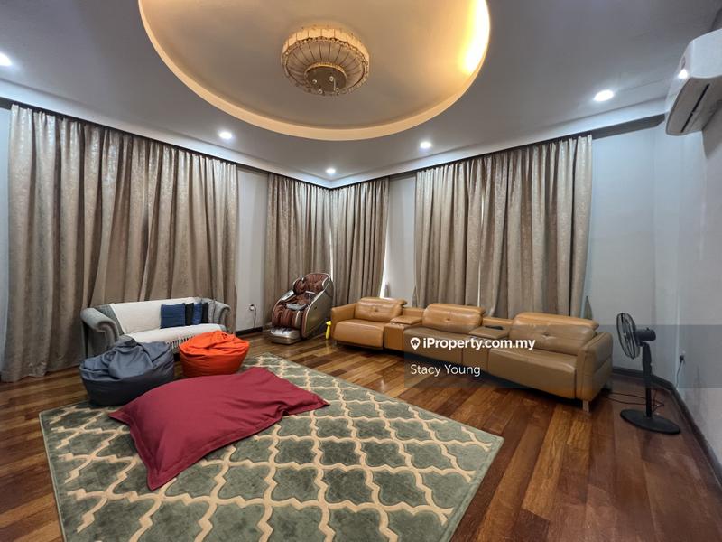 Bungalow House for Sale in Country Heights, Kajang by Stacy Young - iProperty.com.my