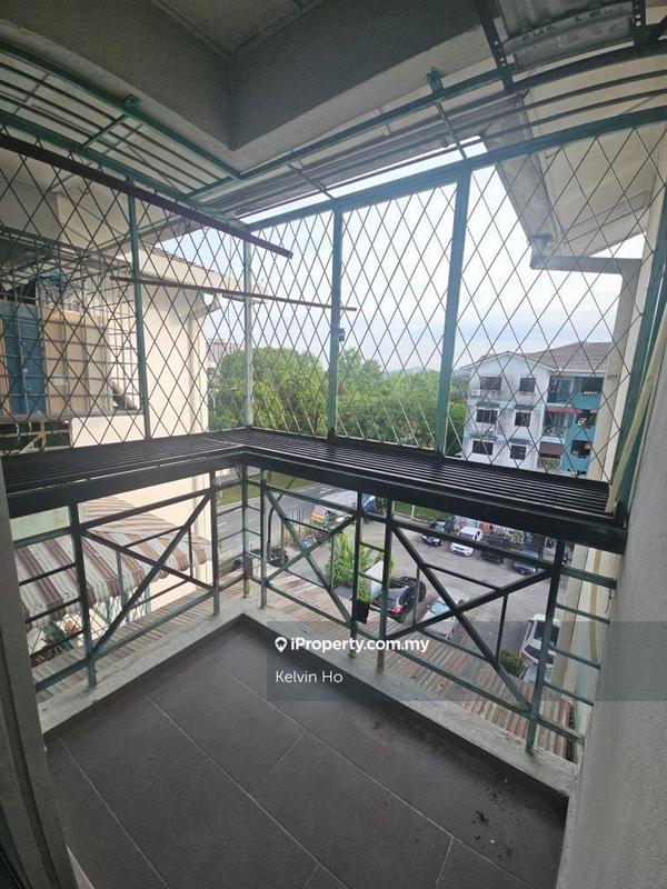 For Sale - Gladden Court