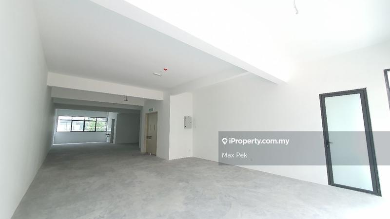Shop / Office for Sale in Seri Kembangan, Selangor by Max Pek - iProperty.com.my