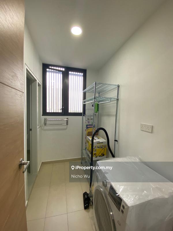 For Rent - Trinity Pentamont