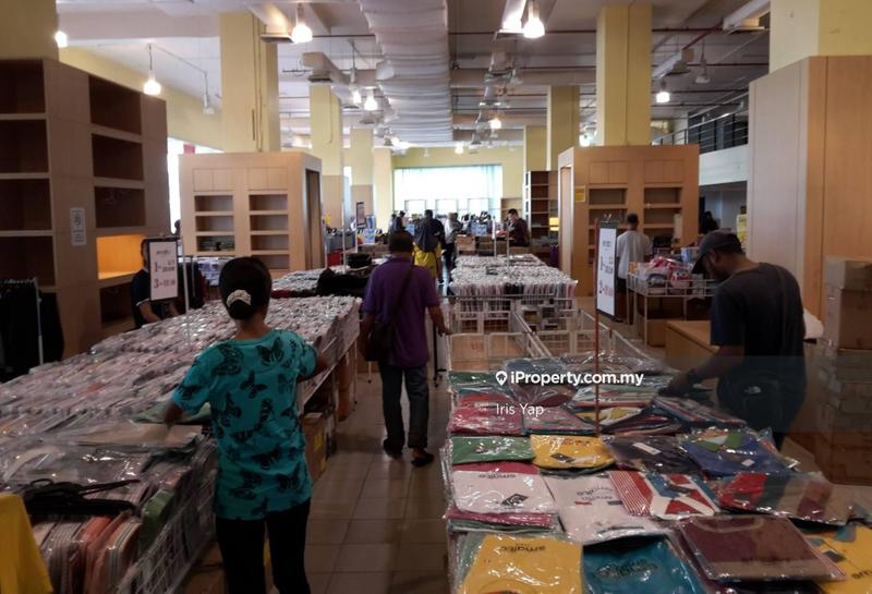 For Rent - Wisma Minlon Showroom , Seri Kembangan, Balakong Retail space for Rent