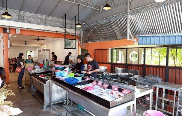 For Rent - Facing Greenlane Main road Jalan Masjid Negeri Shoplot for Rent