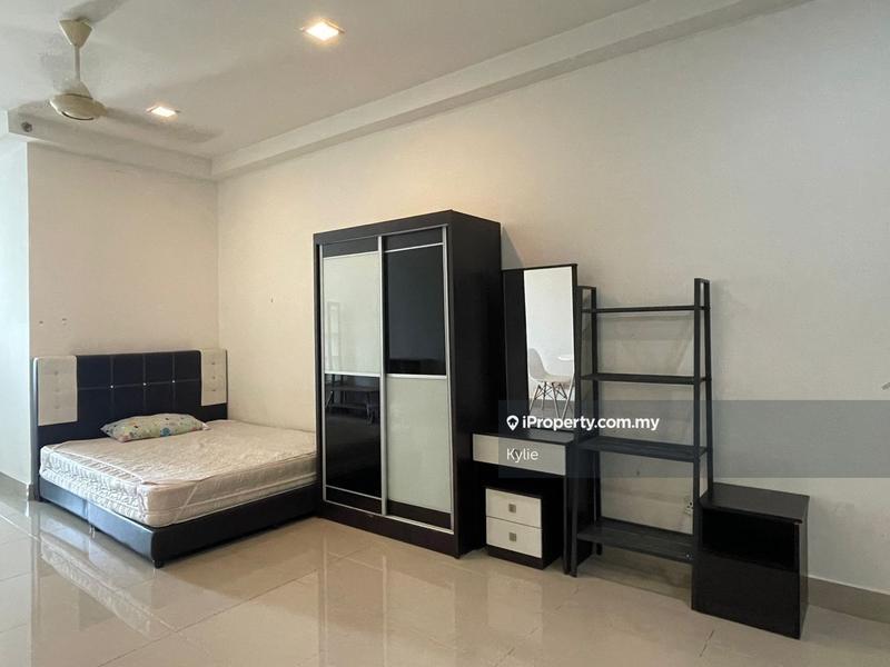 For Sale - Shaftsbury Residence