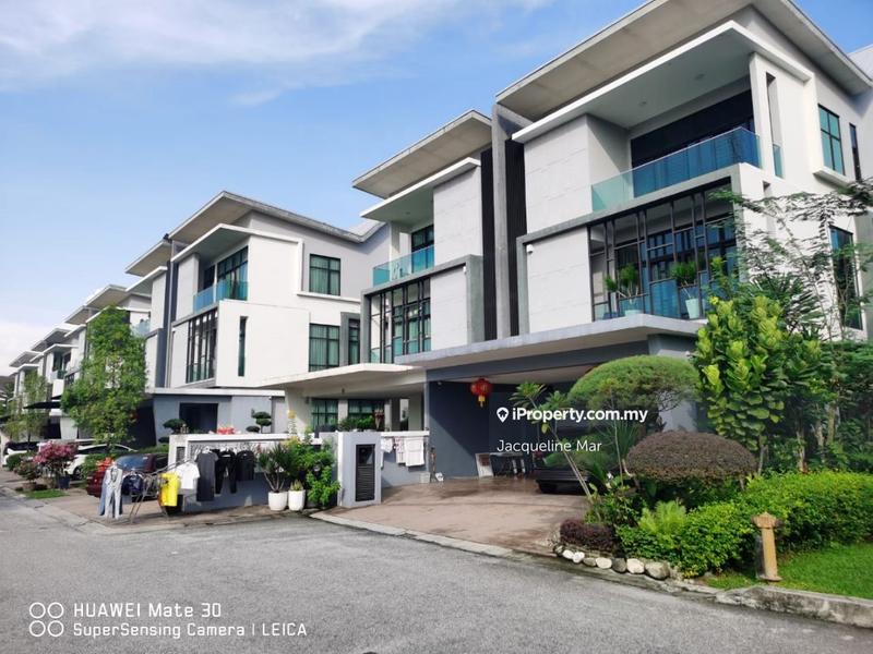 Rumah Berkembar untuk Dijual di Serdang, Seri Kembangan oleh Jacqueline Mar - iProperty.com.my
