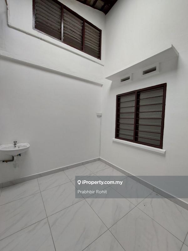 Rumah Berangkai 1 Tingkat untuk Disewa di Petaling Jaya, Petaling Jaya oleh Prabhbir Rohit - iProperty.com.my