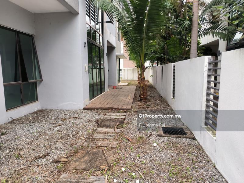 Rumah Berkembar untuk Dijual di 4akpx, Shah Alam oleh P Utahma Raj - iProperty.com.my