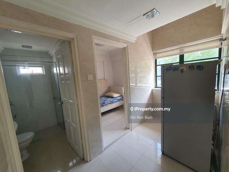 Rumah Bandar untuk Dijual di Ampang Hilir, Ampang oleh Siti Beeb - iProperty.com.my