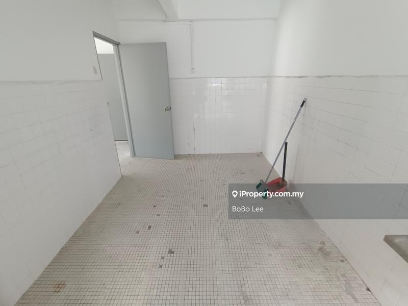 Rumah Pangsa untuk Dijual di Kuchai Entrepreneurs Park oleh BoBo Lee - iProperty.com.my