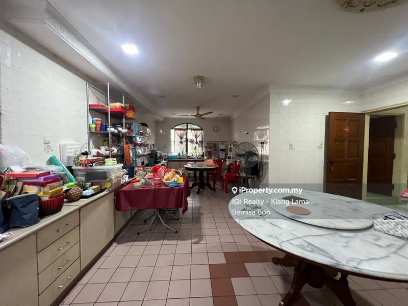 Bungalow House for Sale in Taman Paramount, Petaling Jaya by Bernisa Bon - iProperty.com.my