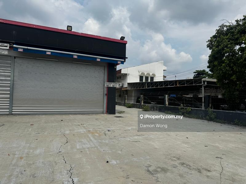 Bungalow House for Sale in section 18, Petaling Jaya by Damon Wong - iProperty.com.my