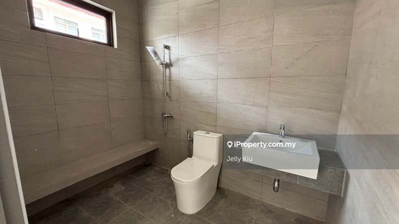 Rumah Berkembar untuk Dijual di Miri, Sarawak oleh Jelly Kiu - iProperty.com.my