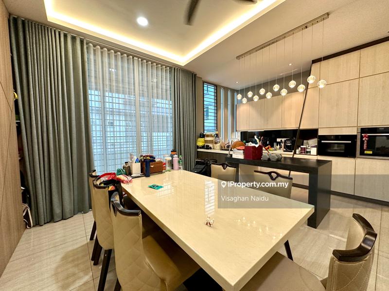 Bungalow House untuk Dijual di Bandar Country Homes, Rawang oleh Visaghan Naidu - iProperty.com.my